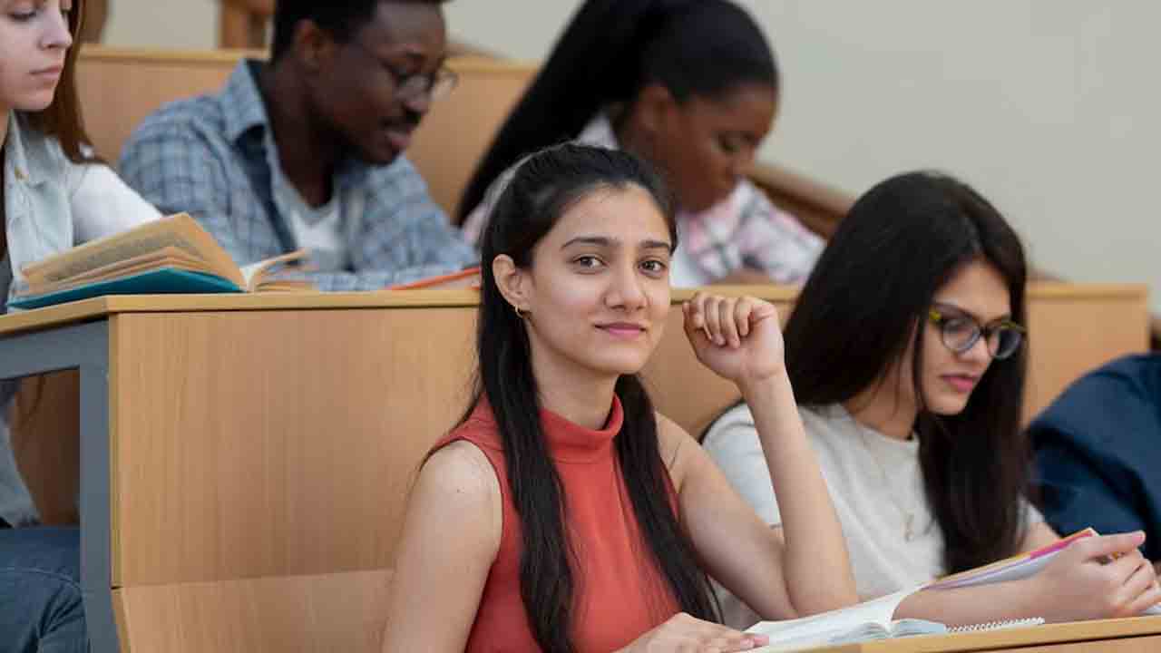 హైదరాబాద్ జేఎన్టీయూ సూపర్ ఆఫర్.. ఒకే సారి రెండు పీజీలు చేసే చాన్స్